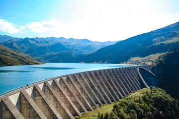 Obraz na płótnie Canvas Lac et barrage de Roselend, été 2008, Savoie, France