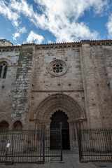 Fototapeta na wymiar South portal of the Church of Santa Maria Magdalena, located in Zamora, Spain. It is a Romanesque temple built between the 12th and 13th centuries