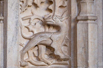 relieve de un dragon, claustro del Monasterio de San Juan de los Reyes, Toledo, Castilla-La Mancha,...