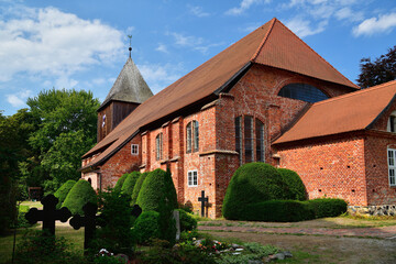 Fototapeta na wymiar Seemannskirche in Prerow