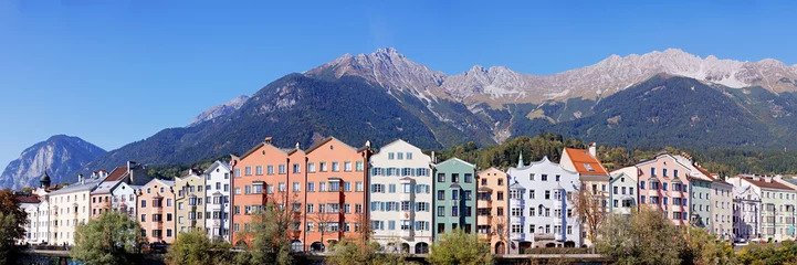 Selbstklebende Fototapete Nordeuropa Innsbruck mit Nordkette Karwendel