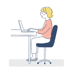 デスクワークをしている若い女性