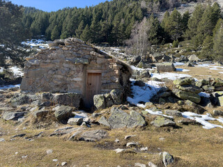 Cabane de berger en pierre - Montagne - Alpage - 733246061