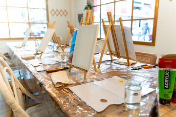 Sip and Paint Event. Painting class.
