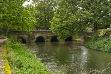 Fototapeta na wymiar Fluss Avon mit historischer Brücke in Salisbury - England
