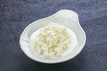 Dietary granulated cottage cheese for breakfast