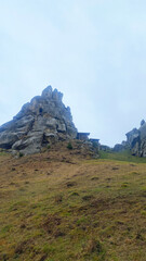 Fototapeta na wymiar old Tustan rocks in Ukraine