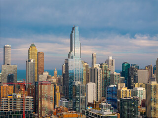 Fototapeta premium Aerial view of Chicago skyline on a clear day 