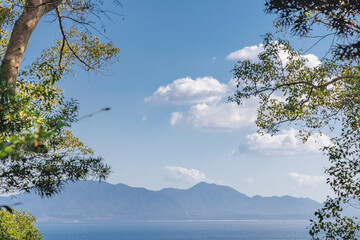 福岡県の大島から見る綺麗な海と風景