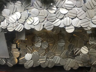 fichas de una máquina de cascada de monedas