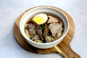 Rolled rice noodle, Pork soup with egg