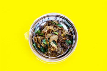 Stir-fried rice noodles with soy sauce and pork