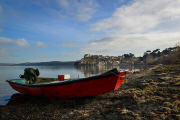 Le village médiéval d'Anguillara Sabazia en Italie