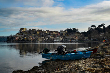 Le village médiéval d'Anguillara Sabazia en Italie