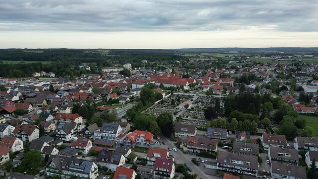 ドイツ　バイエルン州　バートヴェリスホーフェン　温泉地　空撮