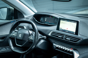 Obraz premium Cluj-Napoca, Cluj-Romania-02.14.2023-Peugeot 5008 Cabin Highlight: Big Navigation Display Unit for Seamless Navigation