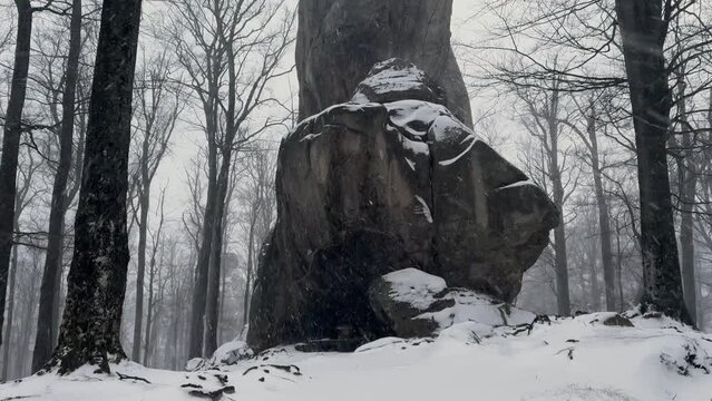 In Ukraine, in the Carpathians, there is a geological park of stone cliffs with fantastic shapes, this is the temple of Dovbush