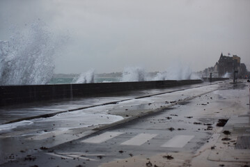 Grandes marées à Saint-Malo - vagues de submersion