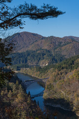 日本　福島県大沼郡三島町のビューポイントから見える只見川に架かる第一只見川橋梁