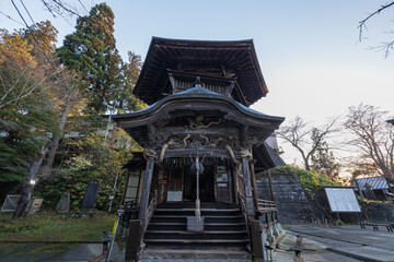 Fototapeta premium 日本 福島県会津若松市の飯盛山の中腹に建つ会津さざえ堂