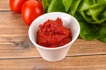 Tomato puree sauce for cooking
