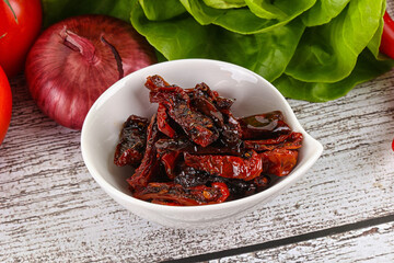 Dry tomato in olive oil