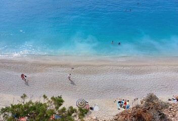 Fototapeta na wymiar Blick von oben auf einen wunderschönen Strand auf Lefkada, Griechenland
