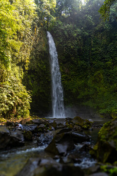 Waterfall in Bali © Victor