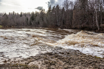 The river flooded during the spring floods. 