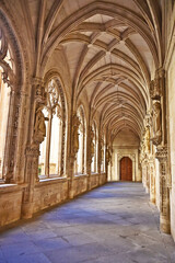 Fototapeta premium Toledo: Chiostro interno del Monasterio de San Juan de los Reyes - Spagna