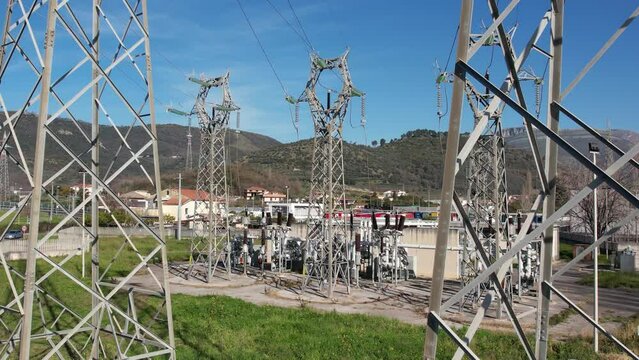drone: vista su Stazione elettrica di trasformazione di Pontecagnano, Salerno, Italia.