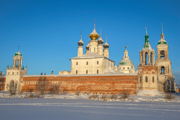 Fototapeta na wymiar At the walls of the ancient Spaso-Yakovlevsky Dmitriev monastery. Rostov Veliky, Russia