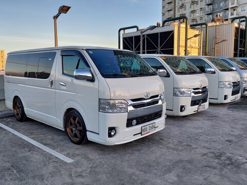 Toyota hiace at Shinnenkai car meet in Quezon City, Philippines