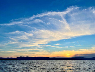 Fototapeta premium sunset over the ocean