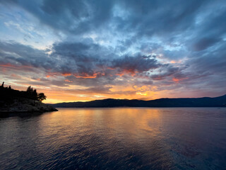 Fototapeta premium sunset over the sea