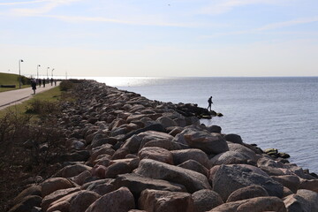 Fototapeta na wymiar Path along the sea in Malmö, Sweden