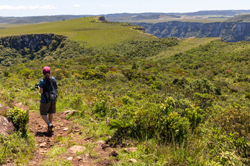 Naklejka premium Girl hiking in Fortaleza Canyon