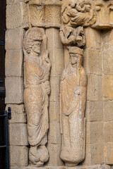 Virgin Mary and the Archangel, scene of the Annunciation, Puerta de Los Abuelos, Church of San Juan, Laguardia, Alava, Basque Country, Spain