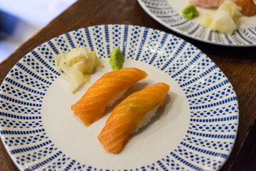 Sushi de salmón, plato típico de la cocina japonesa