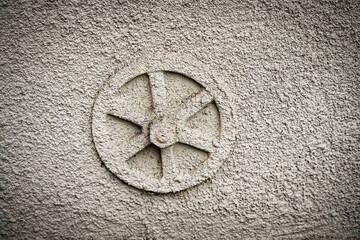 Old wall anchor plate supporting structure.