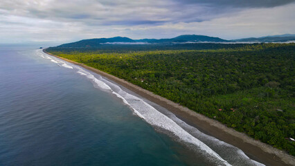 Foto aérea en la Costa Pacífica Colombiana,  en el Departamento del Chocó