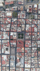Vista aérea cenital de las Plazas principales en el Centro Histórico de la ciudad de San Luis Potosí, México