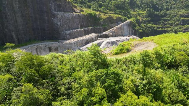 quarry rock exctraction Open-pit mining