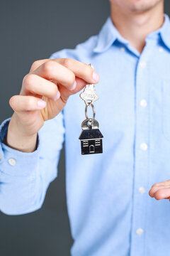 Buy or Selling House is one of the best investment - real estate agent - buyer or seller 