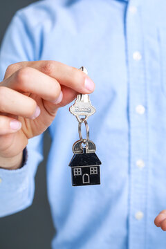 Buy or Selling House is one of the best investment - real estate agent - buyer or seller 