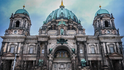 Fototapeta na wymiar Scenic view of Berlin Cathedral against clear blue sky