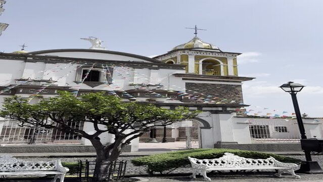 iglesia antigua en hacienda nogueras, en comala colima, mexico
