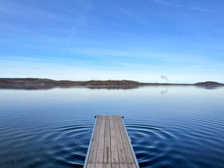 Frühling am See genießen