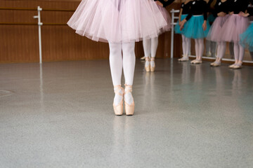 ballet dancers in ballet class
