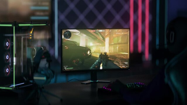 Winning the round of the multiplayer online shooter computer game. Winning the battle against opponents in an online shooter. Winning the match of the online shooter esports competitive tournament.